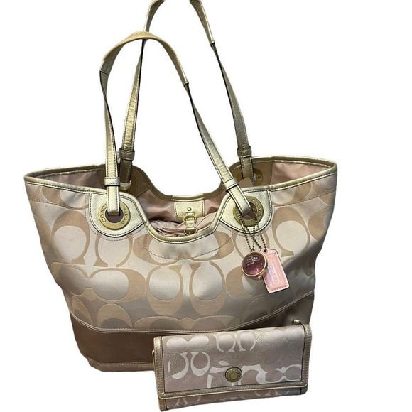Large Matching Wallet Khaki and Tan Signature C Metallic Fabric Tote 12"L x 5"W - Picture 16 of 16